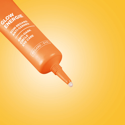 Rozjasňujúca starostlivosť na kruhy pod očami